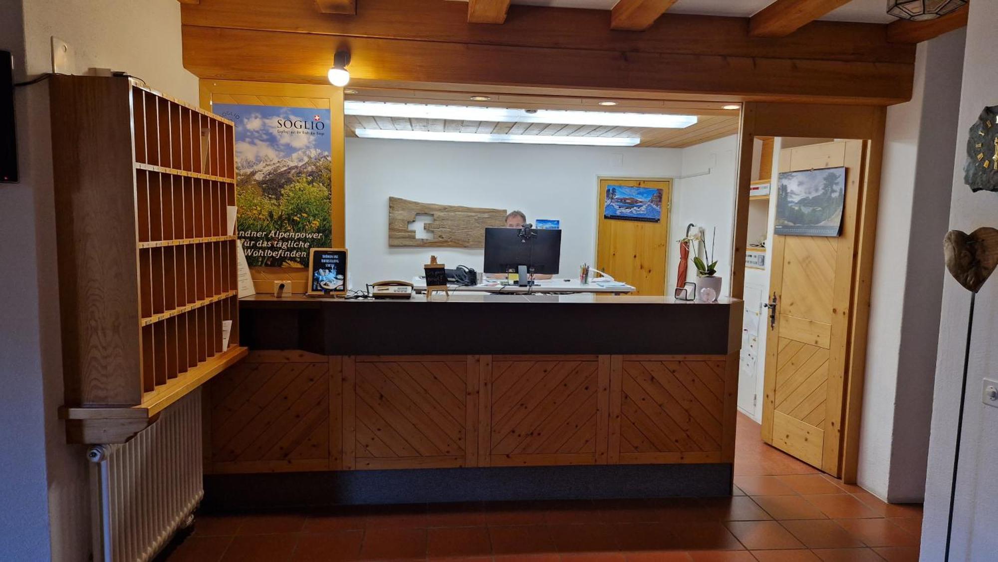 Aparthotel Chesa Bellaval Silvaplana Exteriör bild