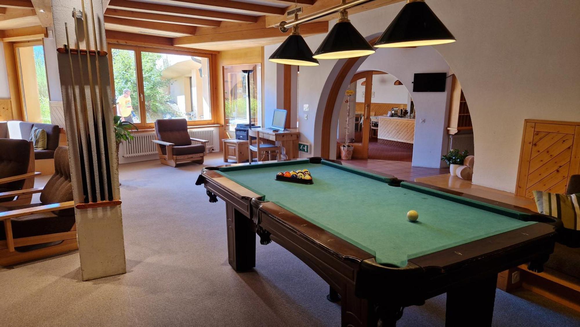 Aparthotel Chesa Bellaval Silvaplana Exteriör bild