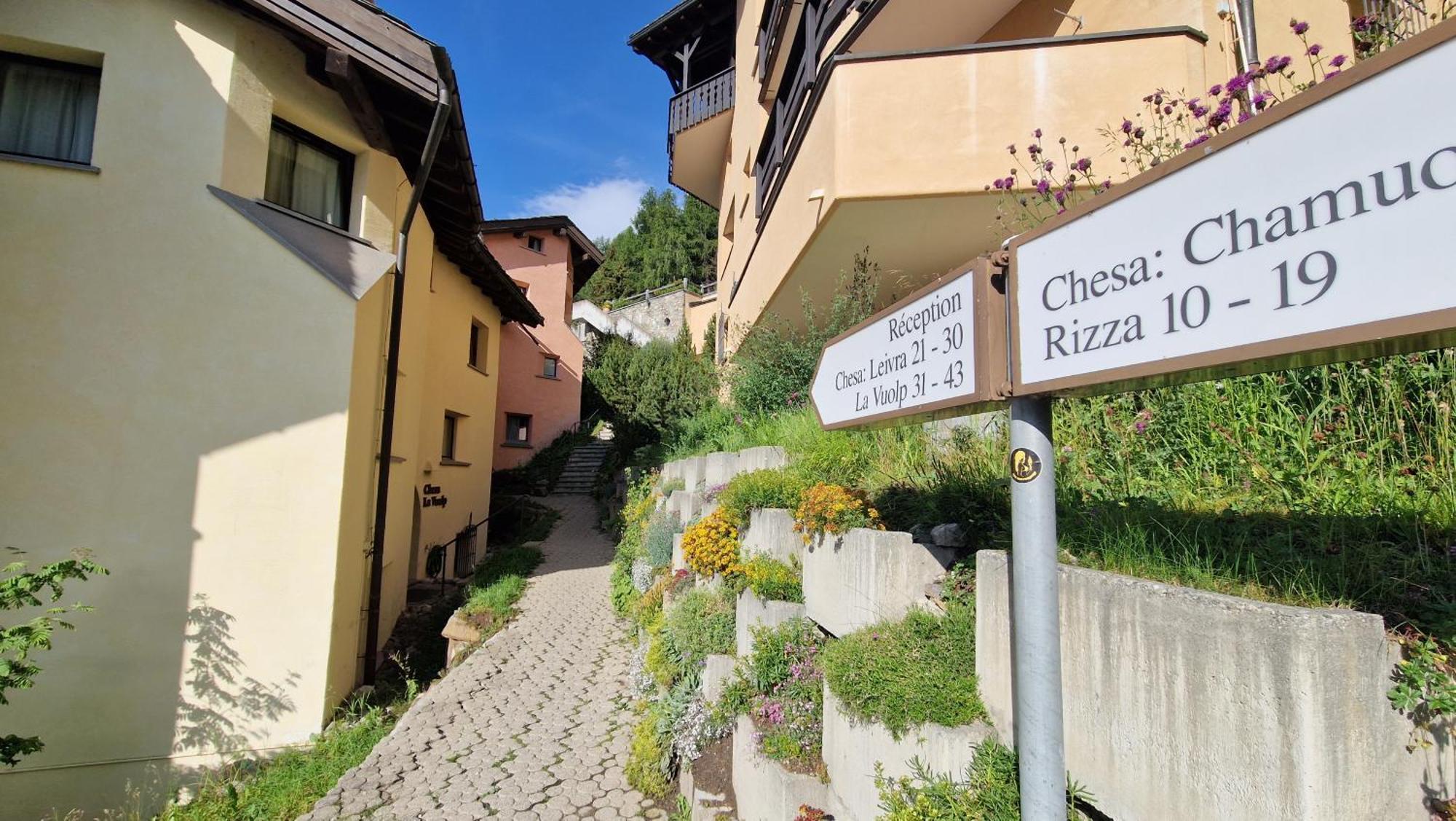 Aparthotel Chesa Bellaval Silvaplana Exteriör bild
