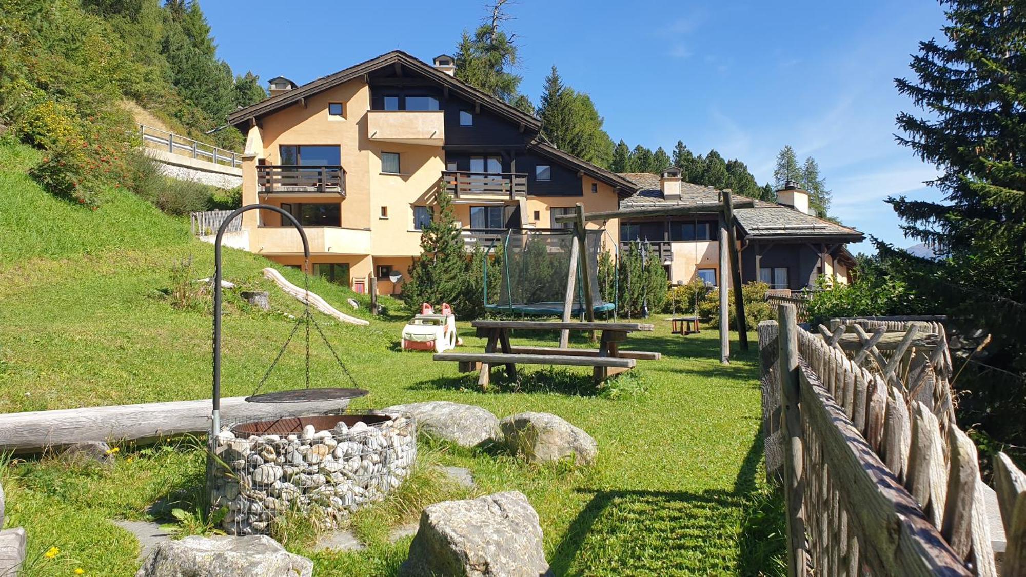 Aparthotel Chesa Bellaval Silvaplana Exteriör bild