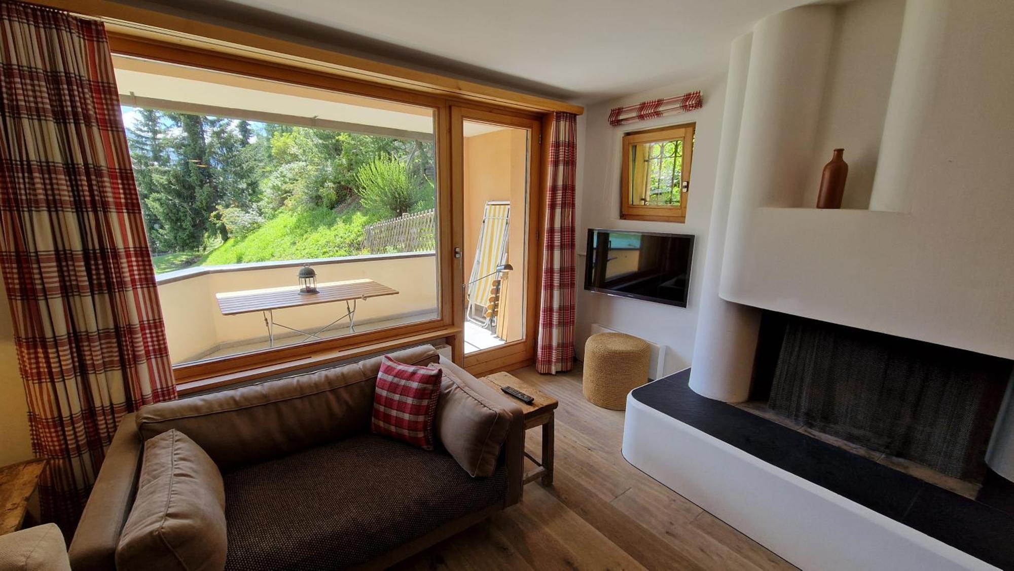 Aparthotel Chesa Bellaval Silvaplana Exteriör bild