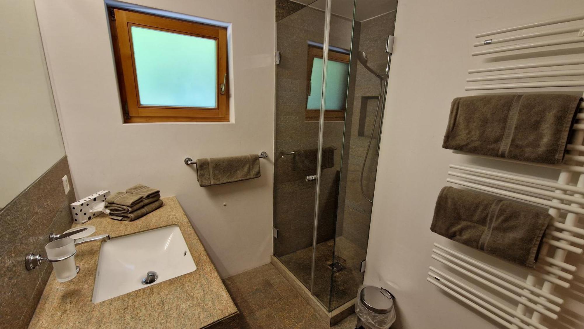 Aparthotel Chesa Bellaval Silvaplana Exteriör bild