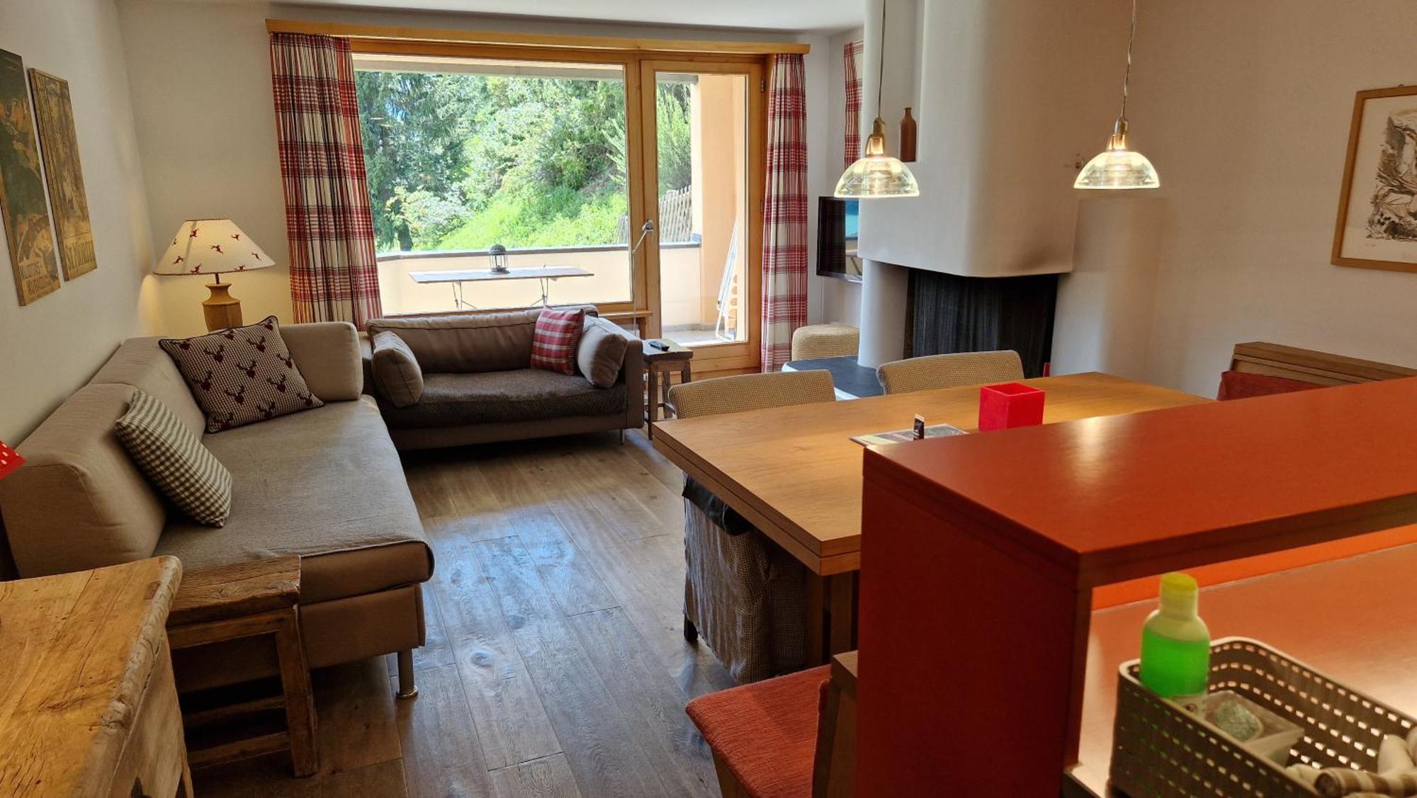 Aparthotel Chesa Bellaval Silvaplana Exteriör bild